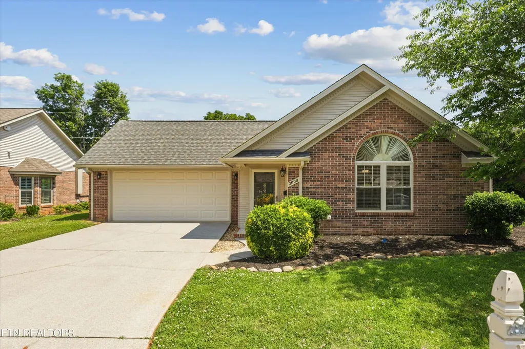 2008 Cochran Place Maryville TN 37803