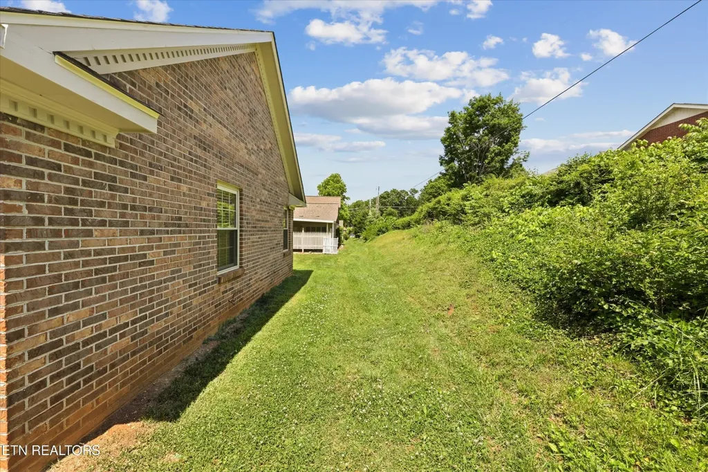 2008 Cochran Place Maryville TN 37803