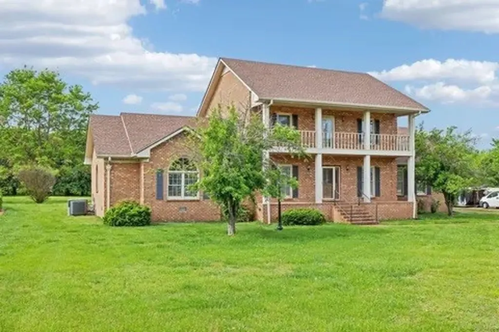 2216 Ewing Drive Lebanon TN 37087