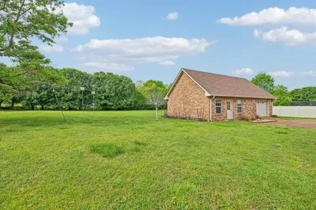 2216 Ewing Drive Lebanon TN 37087