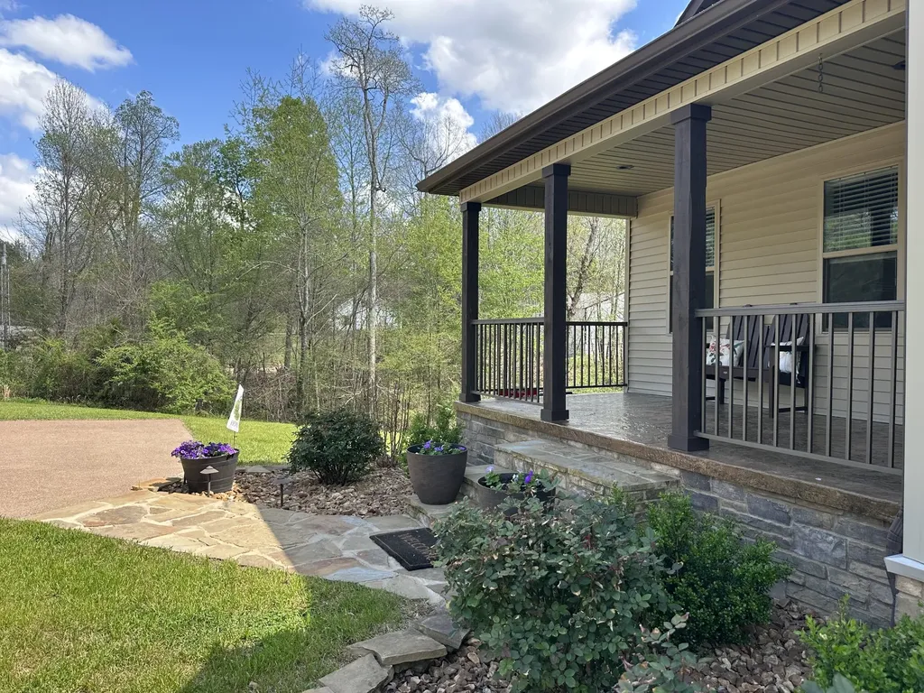 140 Eagle Crest Lane Parsons TN 38363