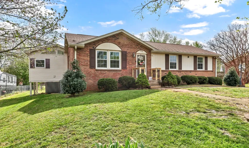 216 Maplewood Drive Clarksville TN 37042
