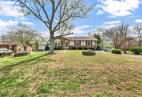 216 Maplewood Drive Clarksville TN 37042