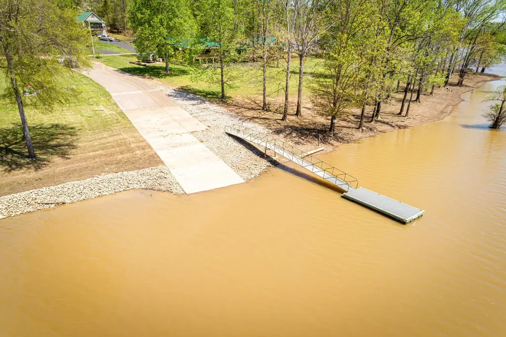 0 Creek Ridge Cove Parsons TN 38363