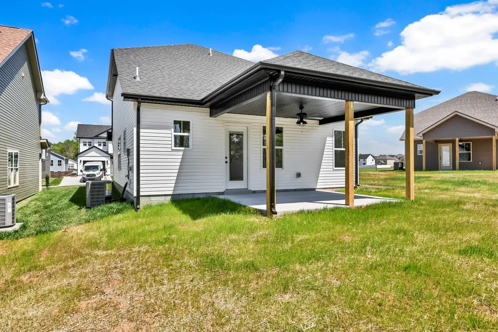 225 Quarry Overlook Way Clarksville TN 37043