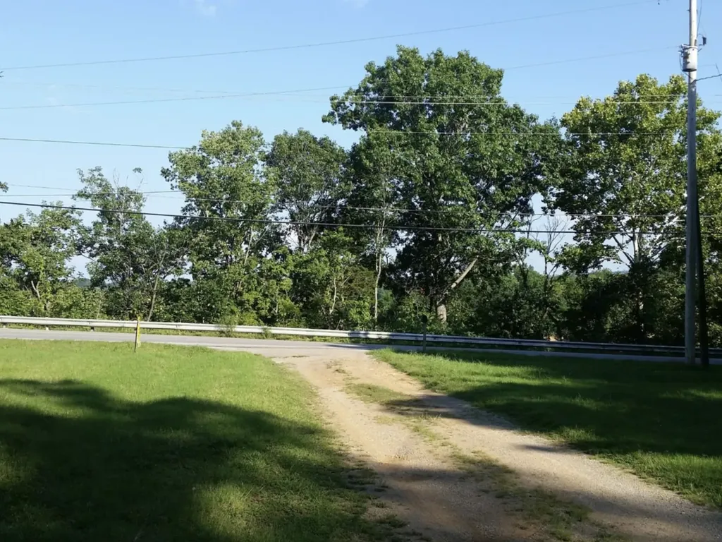1200 River Road Clarksville TN 37040