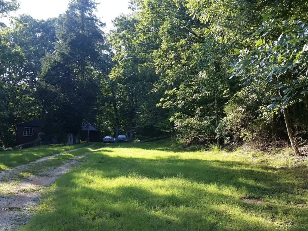 1200 River Road Clarksville TN 37040