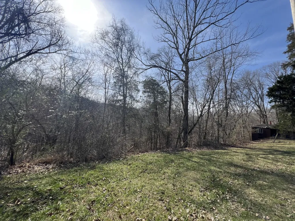 1200 River Road Clarksville TN 37040