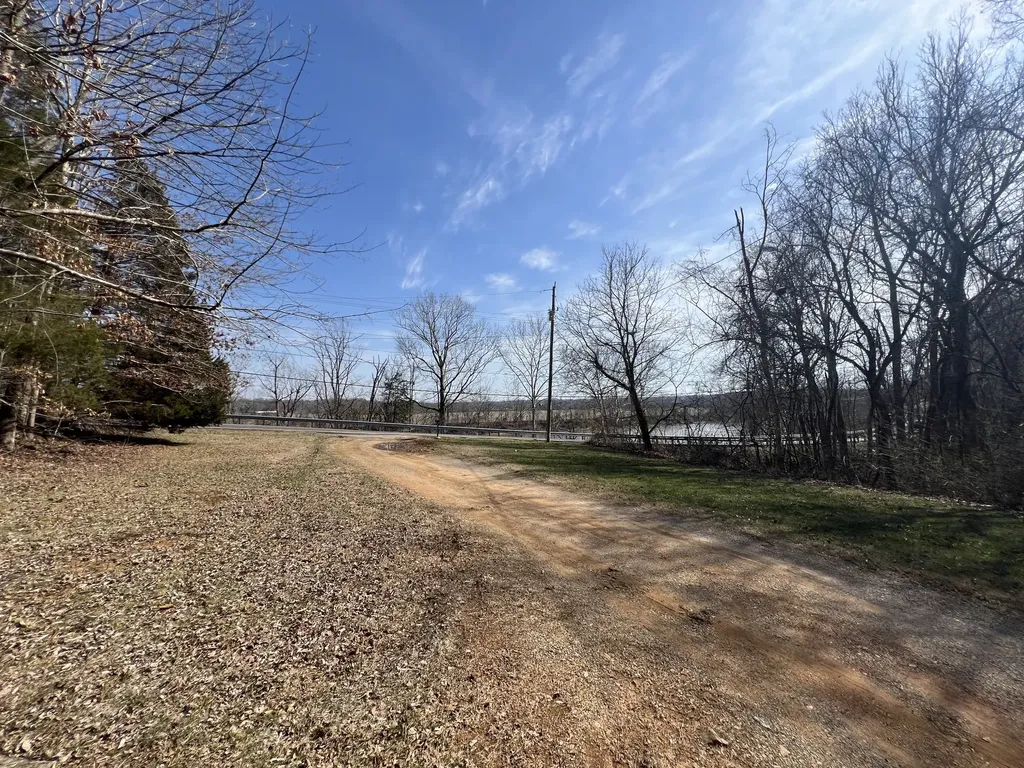 1200 River Road Clarksville TN 37040