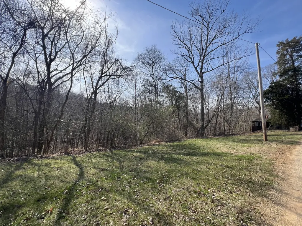 1200 River Road Clarksville TN 37040