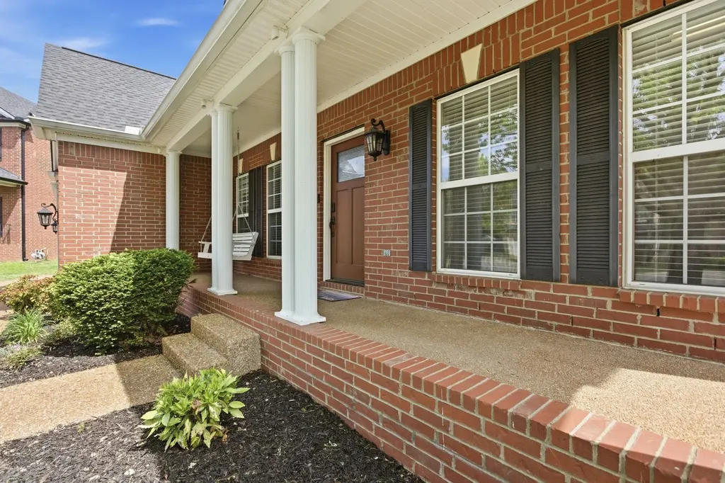 2004 Towhee Court Spring Hill TN 37174