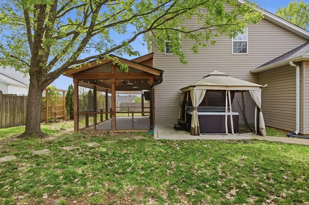 2004 Towhee Court Spring Hill TN 37174