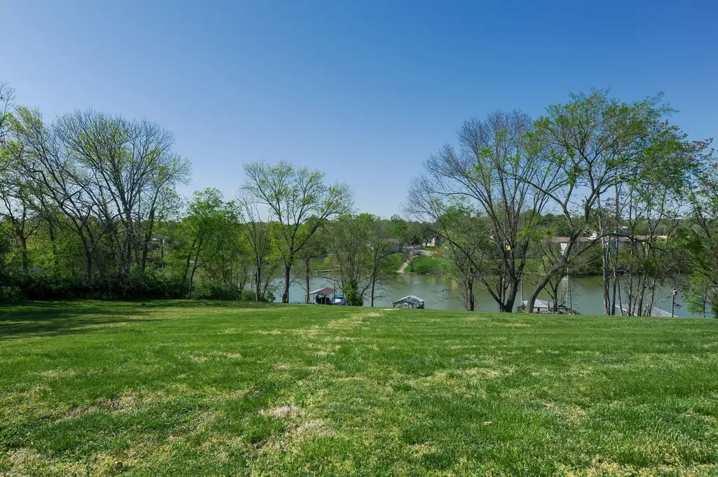 128 Lakeview Drive Hendersonville TN 37075