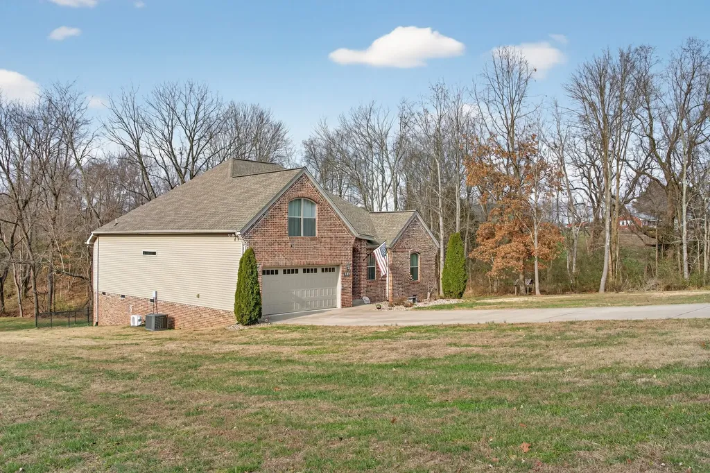 6716 Old Highway 431 Springfield TN 37172