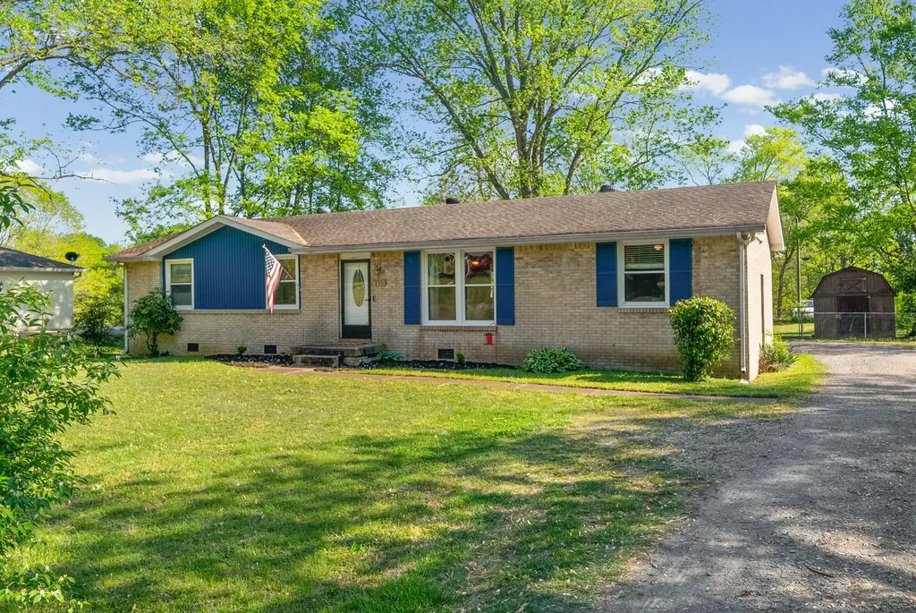 230 E Old Trenton Road Clarksville TN 37043