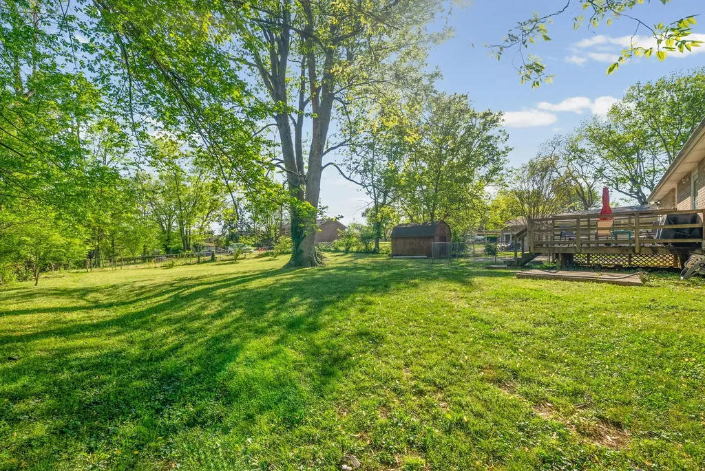 230 E Old Trenton Road Clarksville TN 37043