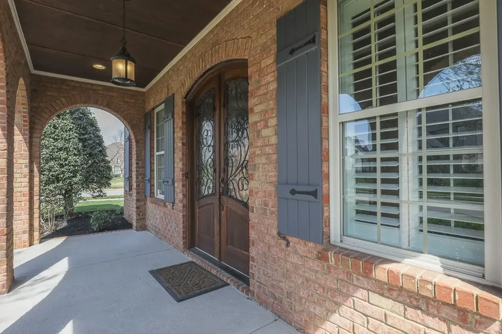 1676 Kelvington Boulevard Gallatin TN 37066