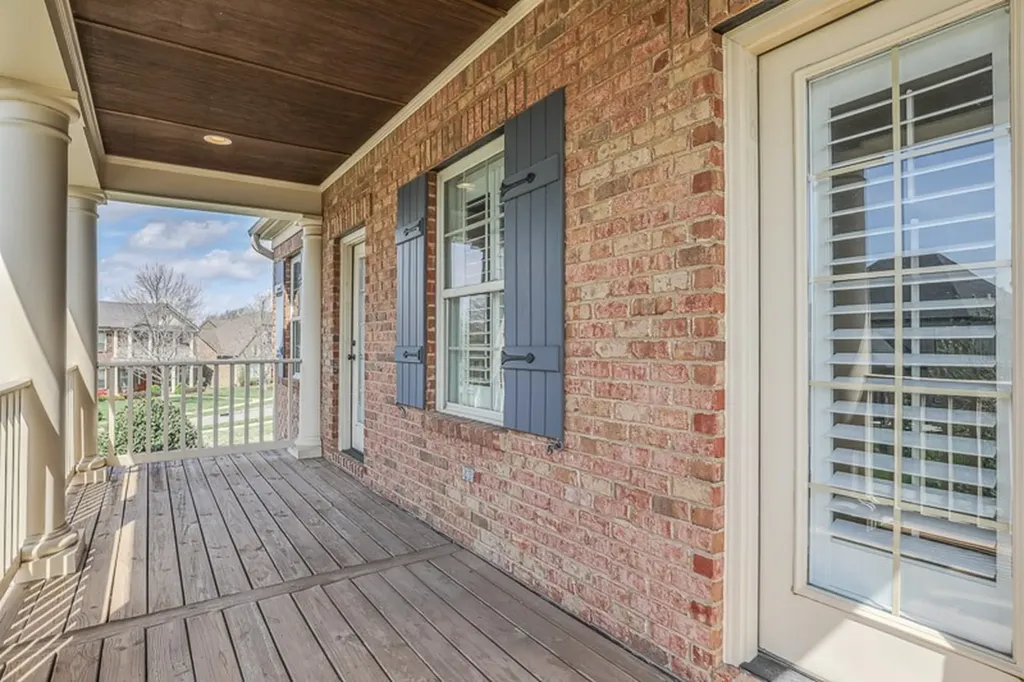 1676 Kelvington Boulevard Gallatin TN 37066