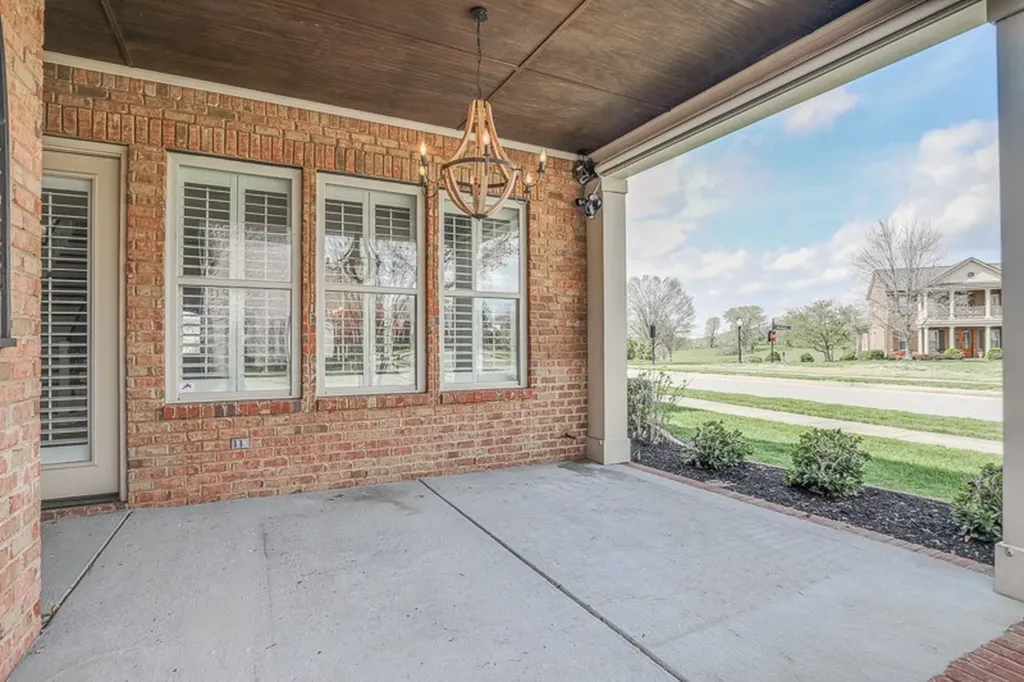 1676 Kelvington Boulevard Gallatin TN 37066