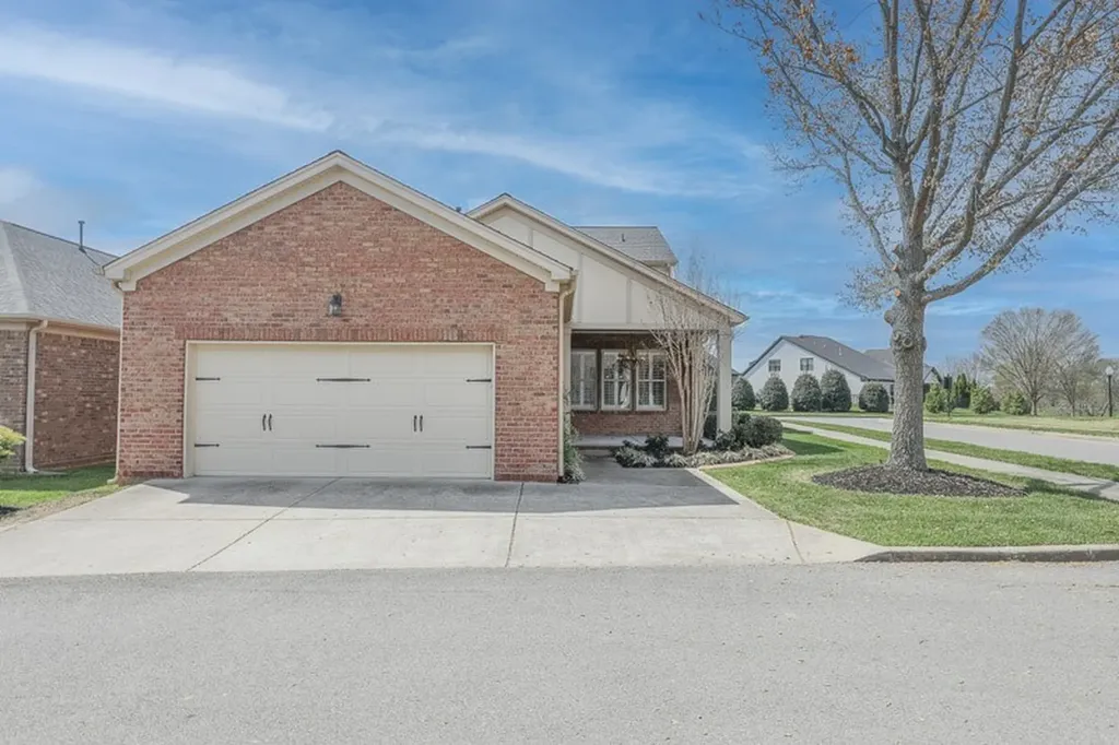 1676 Kelvington Boulevard Gallatin TN 37066