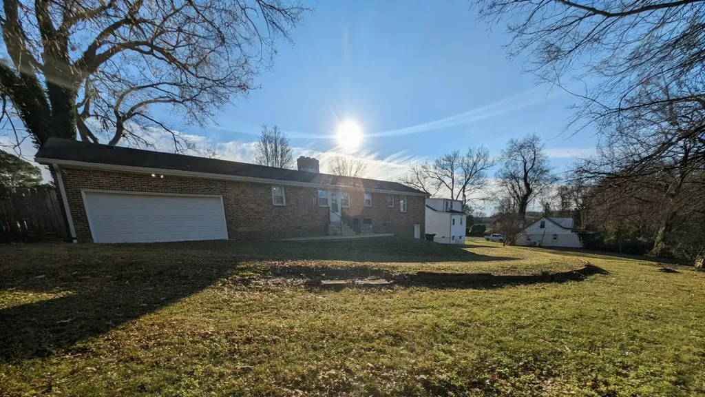 205 7th Avenue Columbia TN 38401