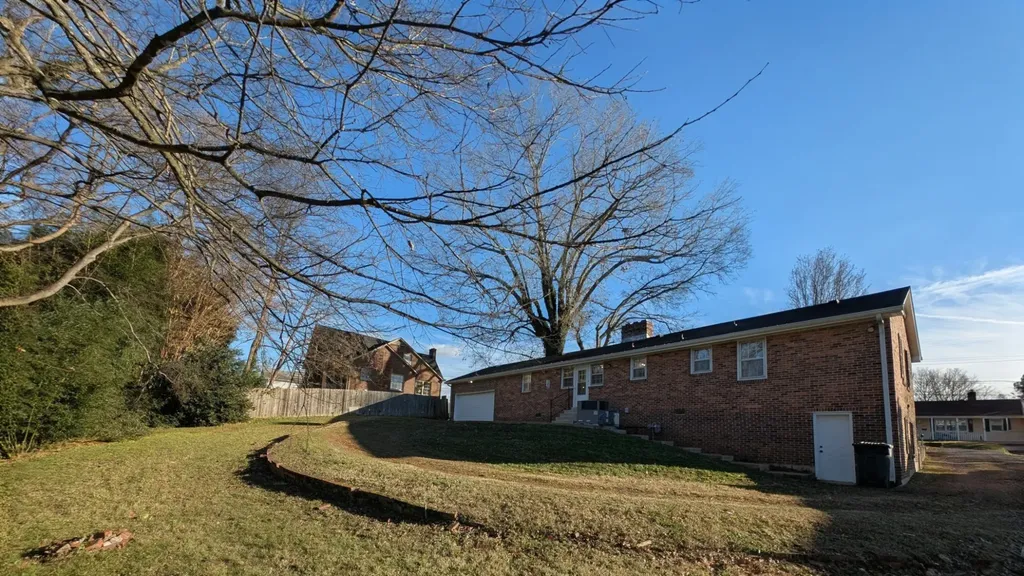 205 7th Avenue Columbia TN 38401