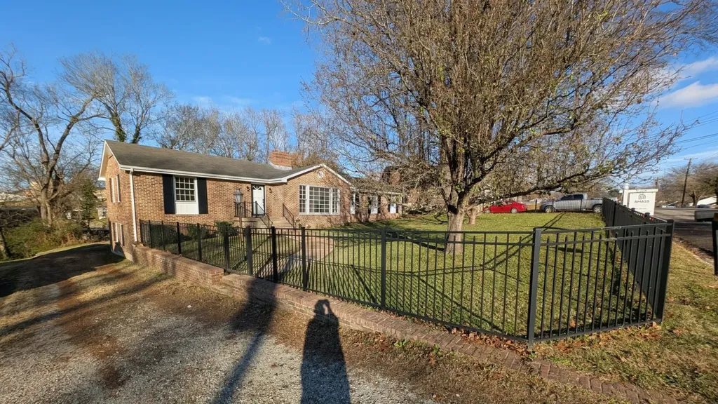205 7th Avenue Columbia TN 38401