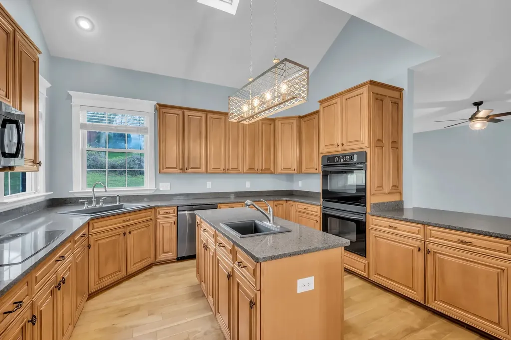 1826 Lake Meadow Trail Mount Juliet TN 37122