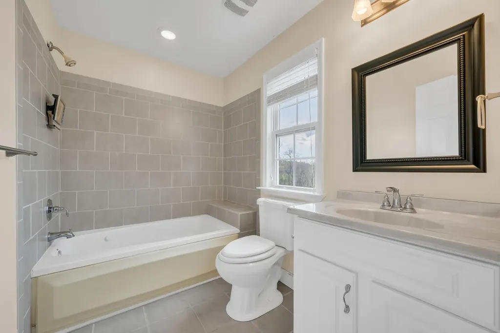 1826 Lake Meadow Trail Mount Juliet TN 37122
