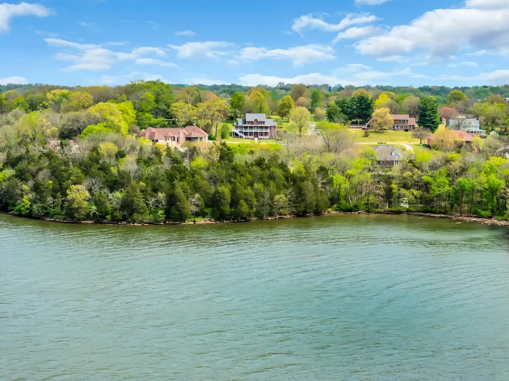 1826 Lake Meadow Trail Mount Juliet TN 37122