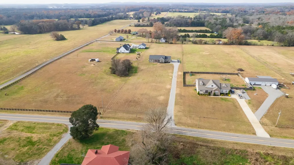 4480 Lunns Store Road Lewisburg TN 37091