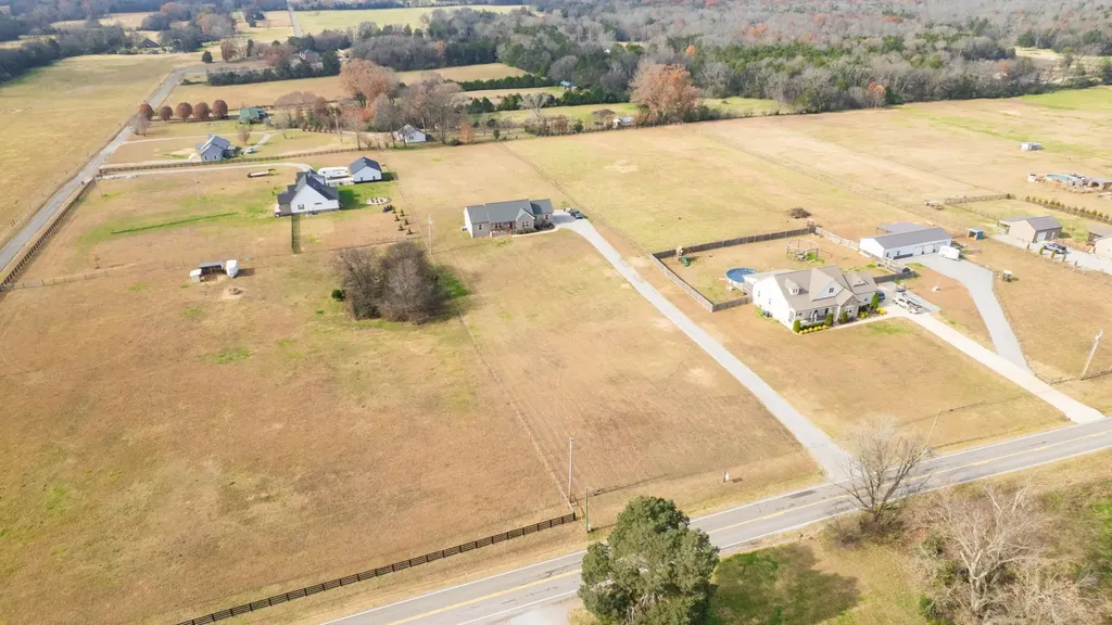 4480 Lunns Store Road Lewisburg TN 37091