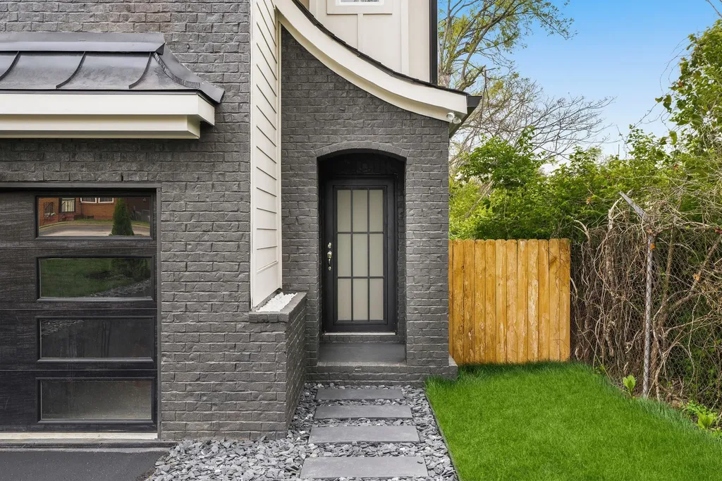 2409 18th Avenue Nashville TN 37208
