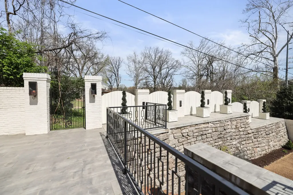 2126 Golf Club Lane Nashville TN 37215