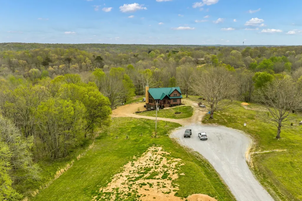 295 Tow Drive Waverly TN 37185