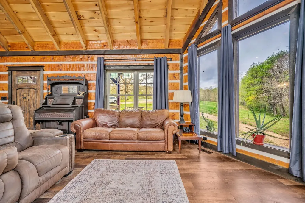 295 Tow Drive Waverly TN 37185