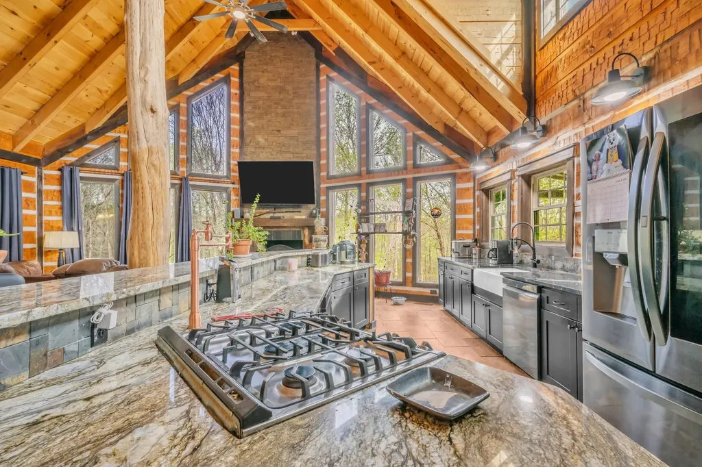 295 Tow Drive Waverly TN 37185