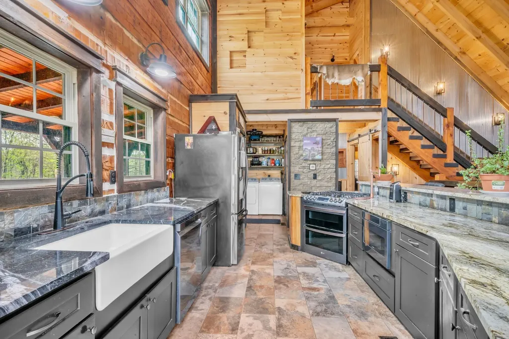 295 Tow Drive Waverly TN 37185