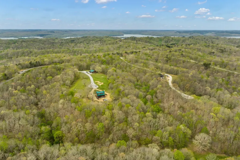 295 Tow Drive Waverly TN 37185