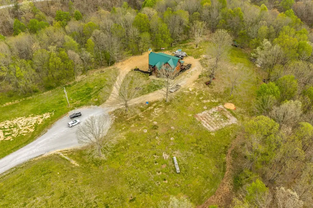 295 Tow Drive Waverly TN 37185