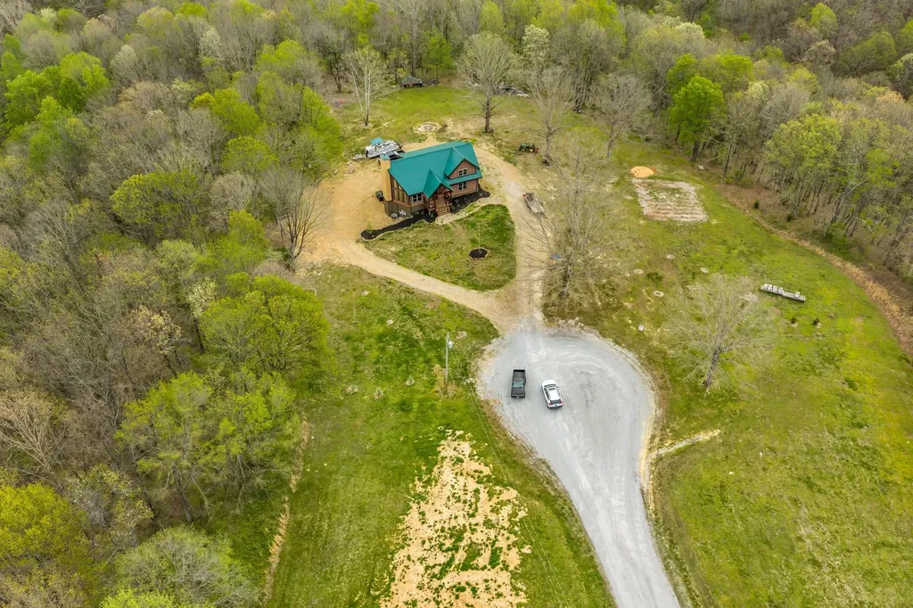 295 Tow Drive Waverly TN 37185