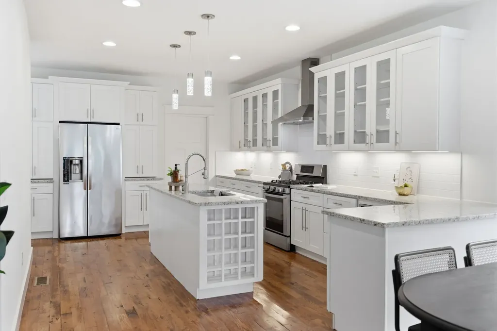 1332B Lischey Avenue Nashville TN 37207