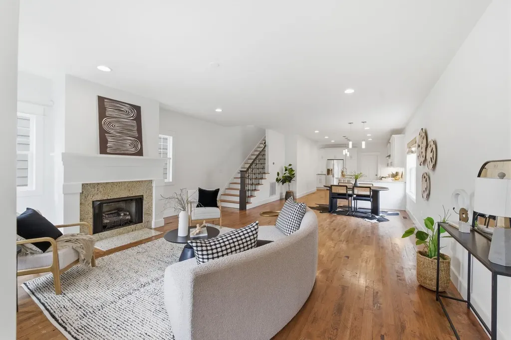 1332B Lischey Avenue Nashville TN 37207