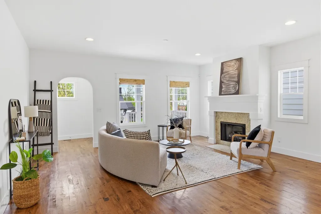 1332B Lischey Avenue Nashville TN 37207