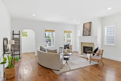 1332B Lischey Avenue Nashville TN 37207