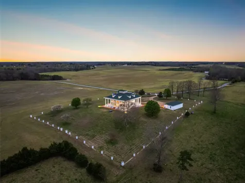 99 Posey Circle Saint Joseph TN 38481