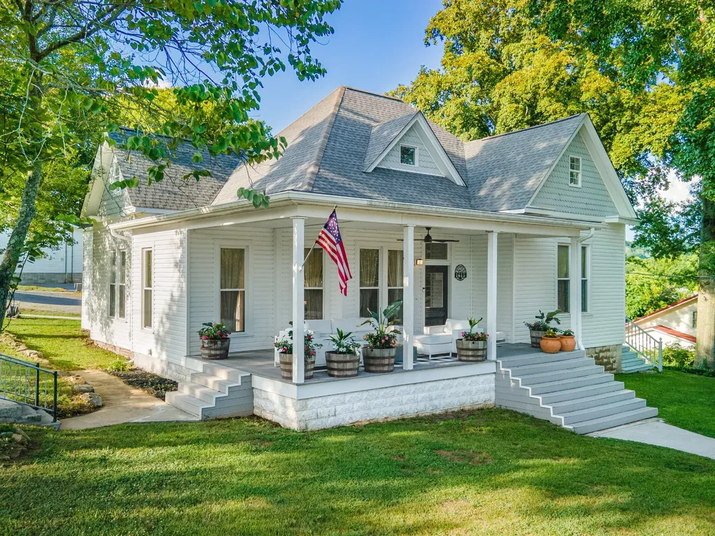 1615 Main Street Lynnville TN 38472