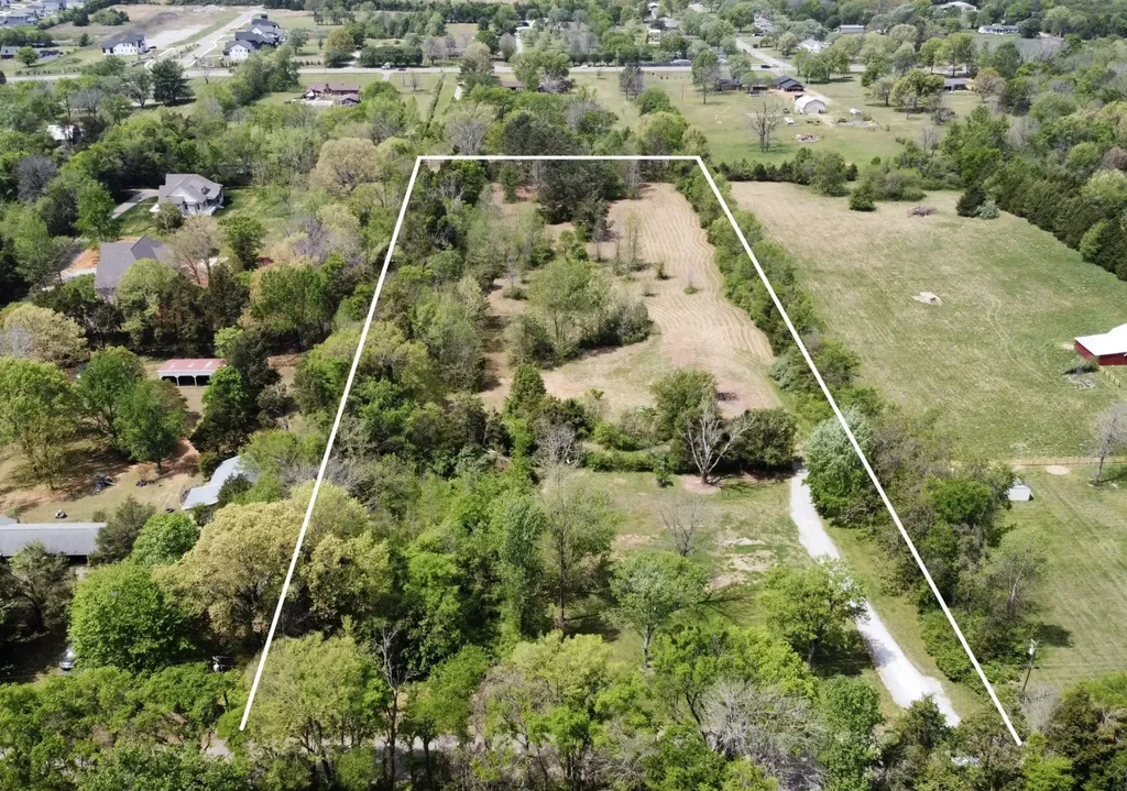 628 Burnett Road Mount Juliet TN 37122