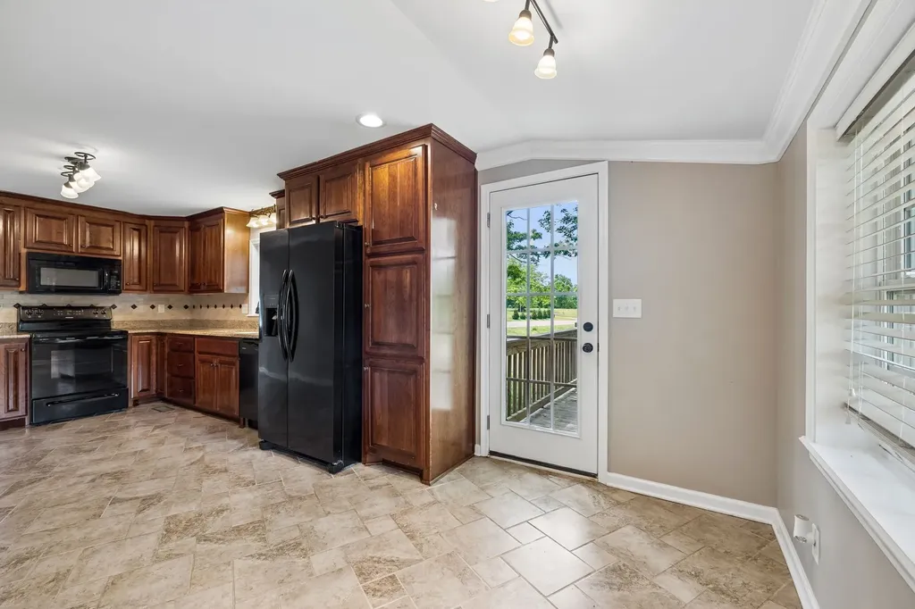 3125 Highway 49, E Charlotte TN 37036