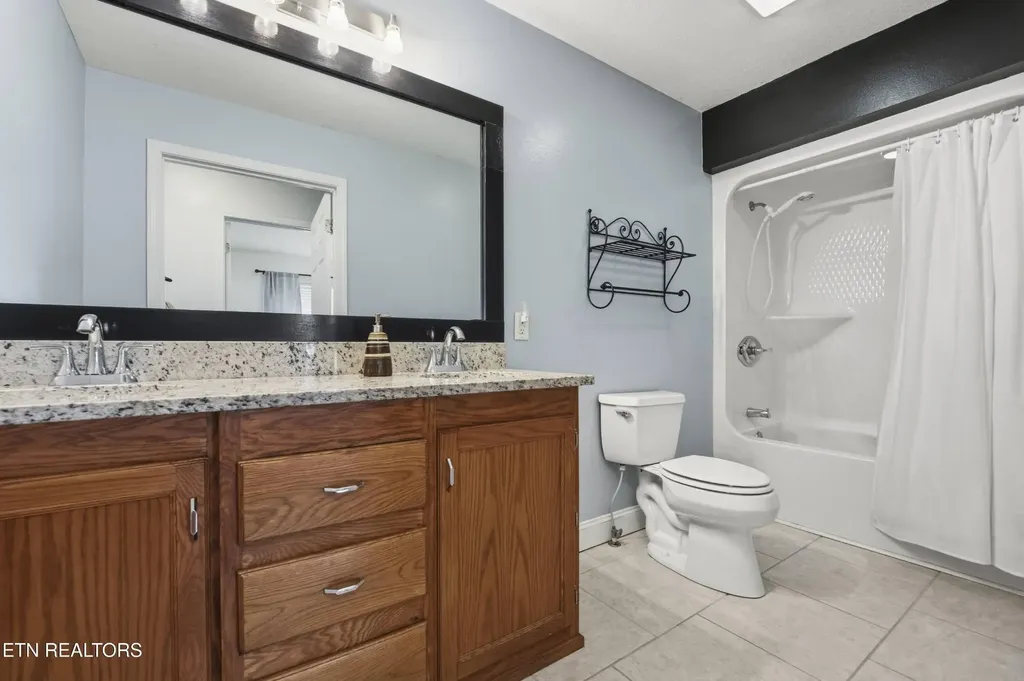 55 Rocky Lane Crossville TN 38571